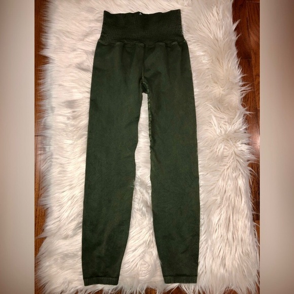 FREE PEOPLE Good Karma Leggings High-Rise 7/8 Length - Picture 4 of 12